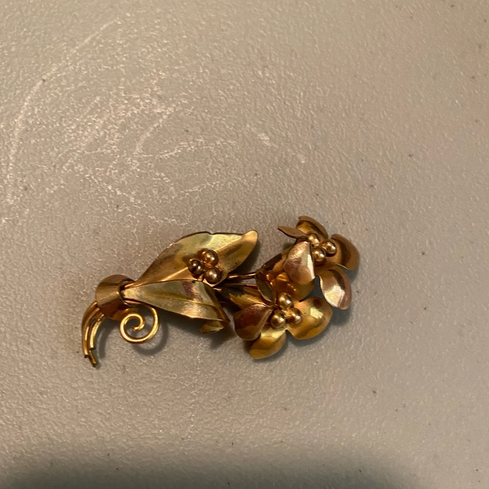 Vintage broach